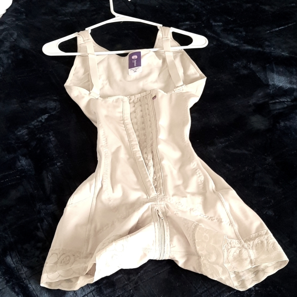 New Stage 2 Snatched body beige faja